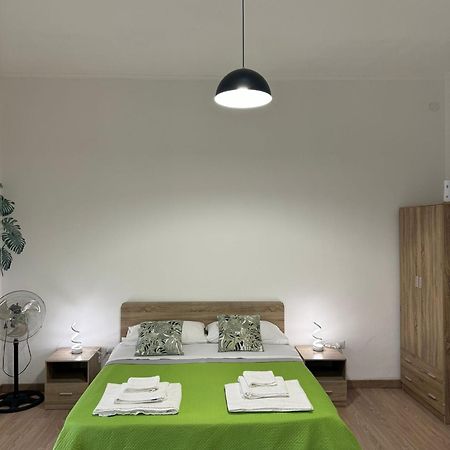 Tikiroom Lamezia Terme Luaran gambar