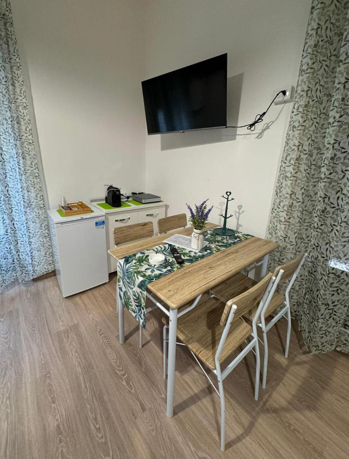 Tikiroom Lamezia Terme Luaran gambar
