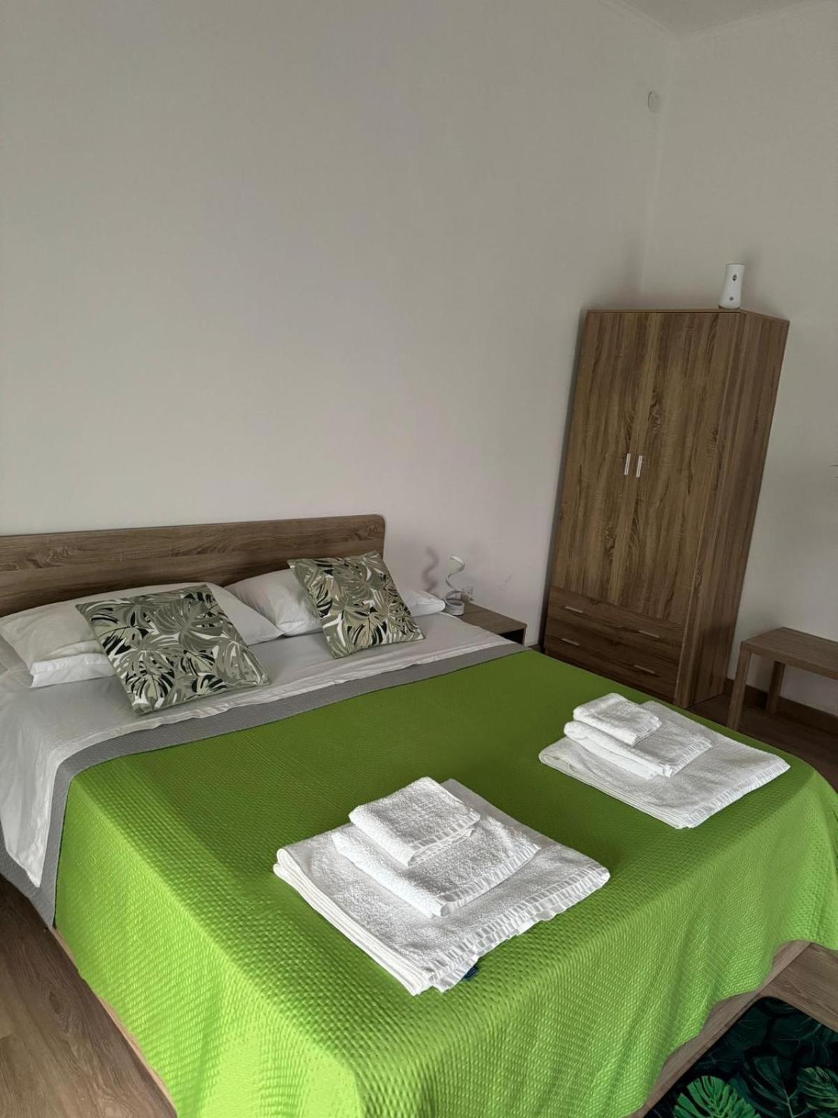 Tikiroom Lamezia Terme Luaran gambar