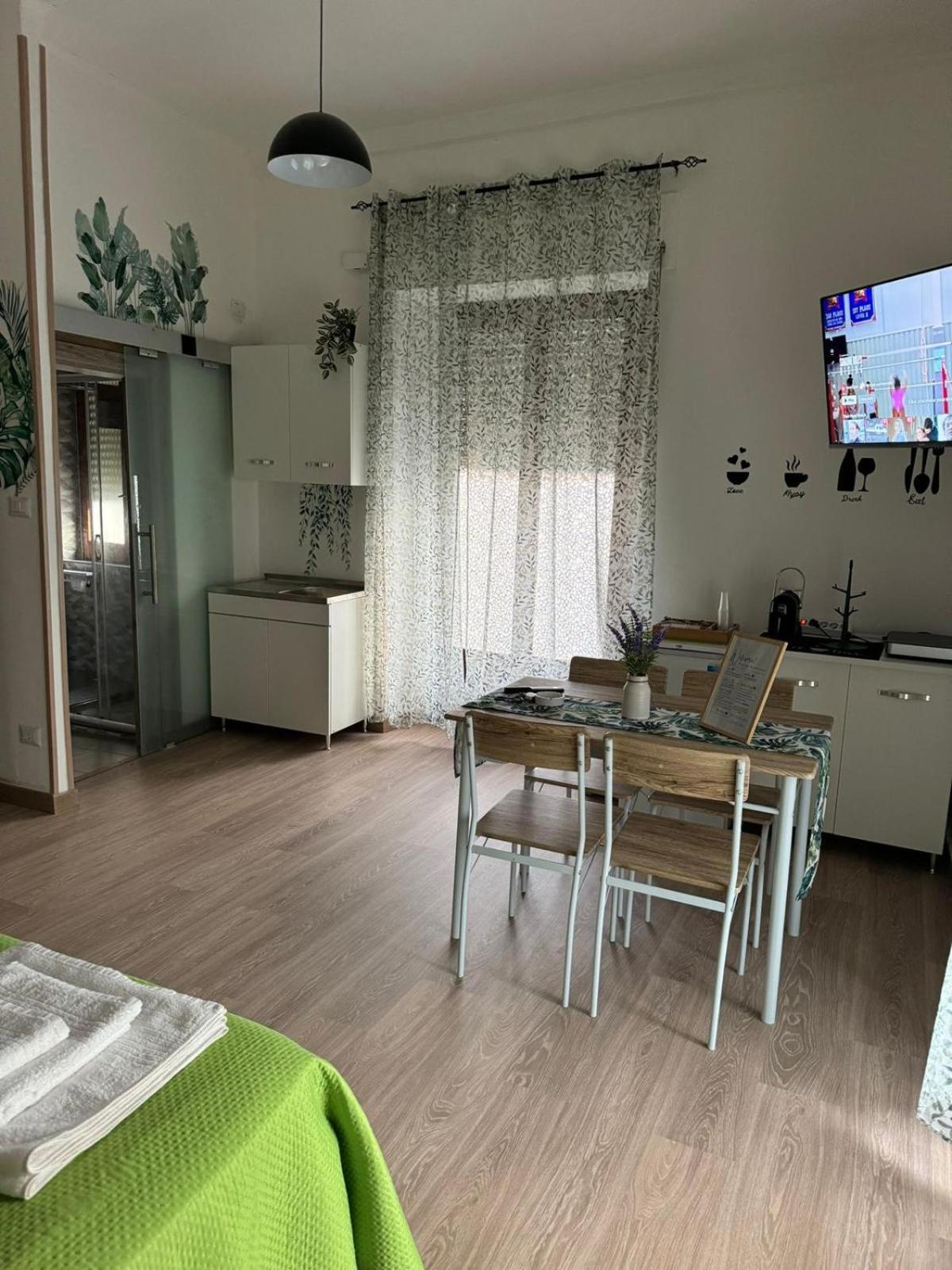 Tikiroom Lamezia Terme Luaran gambar